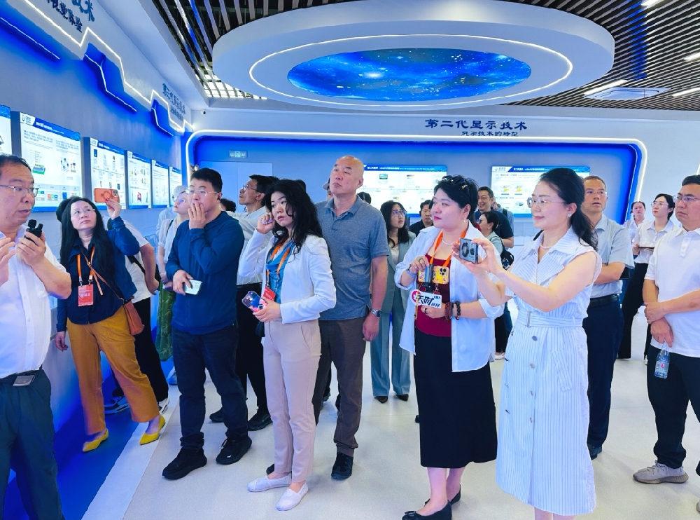 ​【视频】侨媒侨商探园淮南   架起海外与皖北产业合作的桥梁